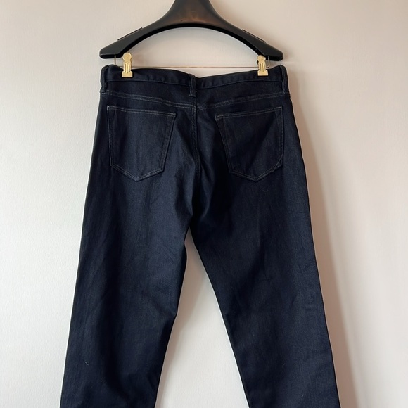 Banana Republic Men’s Jeans Dark Wash - Picture 8 of 9